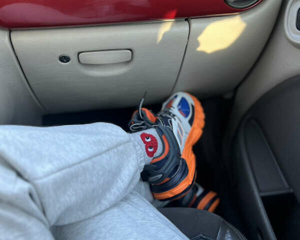 Красный Крайслер ПТ Крузер, объемом двигателя 2.43 л и пробегом 300 тыс. км за 3950 $, фото 1 на Automoto.ua