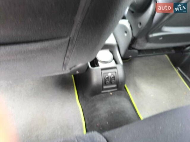 Червоний Крайслер PT Cruiser, об'ємом двигуна 2.2 л та пробігом 233 тис. км за 2700 $, фото 7 на Automoto.ua