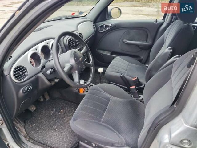 Серый Крайслер ПТ Крузер, объемом двигателя 2.2 л и пробегом 321 тыс. км за 2000 $, фото 5 на Automoto.ua