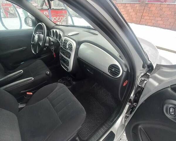 Сірий Крайслер PT Cruiser, об'ємом двигуна 2.2 л та пробігом 236 тис. км за 3900 $, фото 27 на Automoto.ua