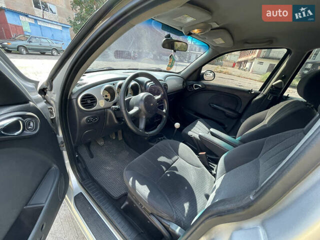 Сірий Крайслер PT Cruiser, об'ємом двигуна 2.15 л та пробігом 300 тис. км за 4100 $, фото 7 на Automoto.ua