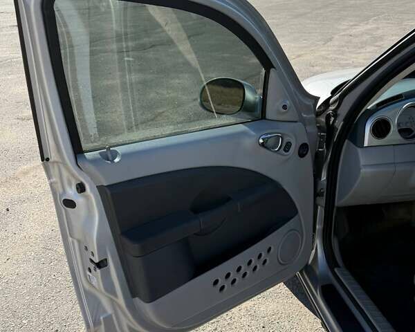 Сірий Крайслер PT Cruiser, об'ємом двигуна 2.43 л та пробігом 158 тис. км за 6200 $, фото 13 на Automoto.ua