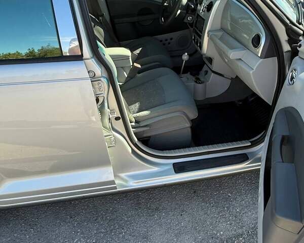 Сірий Крайслер PT Cruiser, об'ємом двигуна 2.43 л та пробігом 158 тис. км за 6200 $, фото 8 на Automoto.ua