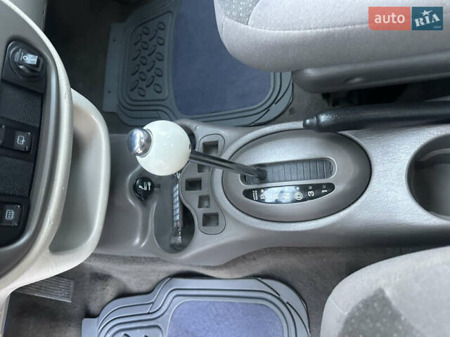 Синий Крайслер ПТ Крузер, объемом двигателя 2.4 л и пробегом 158 тыс. км за 3600 $, фото 25 на Automoto.ua