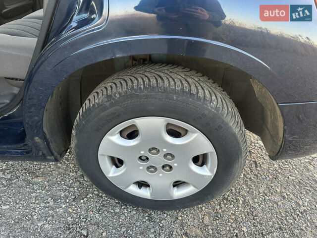 Синий Крайслер ПТ Крузер, объемом двигателя 2.4 л и пробегом 158 тыс. км за 3600 $, фото 38 на Automoto.ua