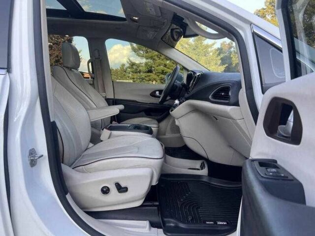 Белый Крайслер Пасифик, объемом двигателя 3.6 л и пробегом 72 тыс. км за 7000 $, фото 15 на Automoto.ua