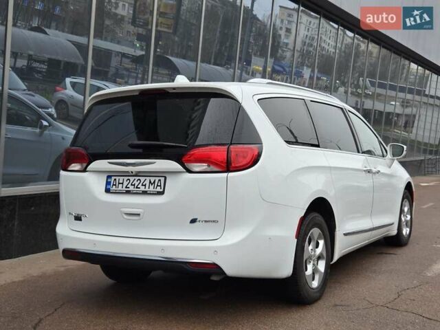 Білий Крайслер Pacifica, об'ємом двигуна 3.6 л та пробігом 99 тис. км за 23900 $, фото 3 на Automoto.ua