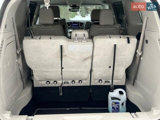 Белый Крайслер Пасифик, объемом двигателя 3.6 л и пробегом 99 тыс. км за 22990 $, фото 31 на Automoto.ua