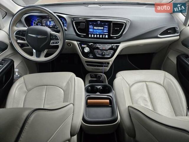 Білий Крайслер Pacifica, об'ємом двигуна 3.6 л та пробігом 99 тис. км за 23900 $, фото 18 на Automoto.ua