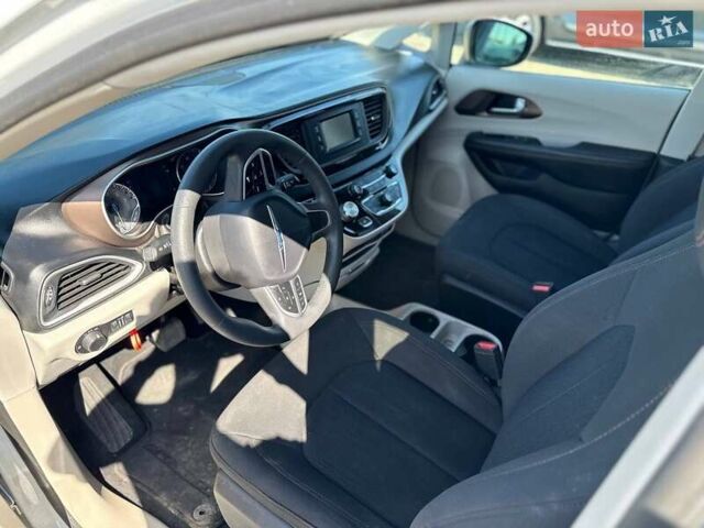 Белый Крайслер Пасифик, объемом двигателя 3.6 л и пробегом 158 тыс. км за 10800 $, фото 4 на Automoto.ua