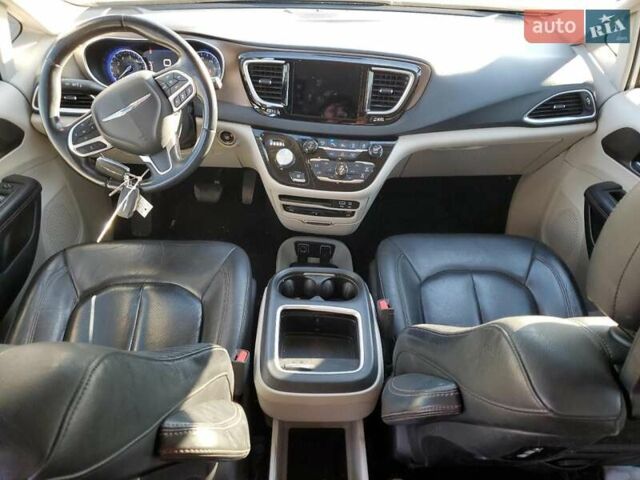 Белый Крайслер Пасифик, объемом двигателя 3.6 л и пробегом 142 тыс. км за 4000 $, фото 7 на Automoto.ua