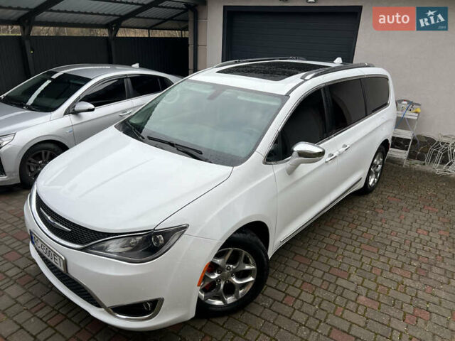 Білий Крайслер Pacifica, об'ємом двигуна 3.61 л та пробігом 110 тис. км за 18000 $, фото 3 на Automoto.ua