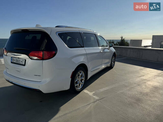 Білий Крайслер Pacifica, об'ємом двигуна 3.61 л та пробігом 60 тис. км за 24500 $, фото 11 на Automoto.ua