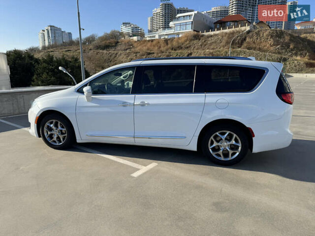 Білий Крайслер Pacifica, об'ємом двигуна 3.61 л та пробігом 60 тис. км за 24500 $, фото 13 на Automoto.ua