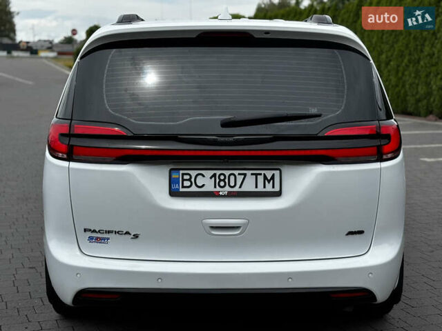 Белый Крайслер Пасифик, объемом двигателя 3.61 л и пробегом 97 тыс. км за 27600 $, фото 4 на Automoto.ua