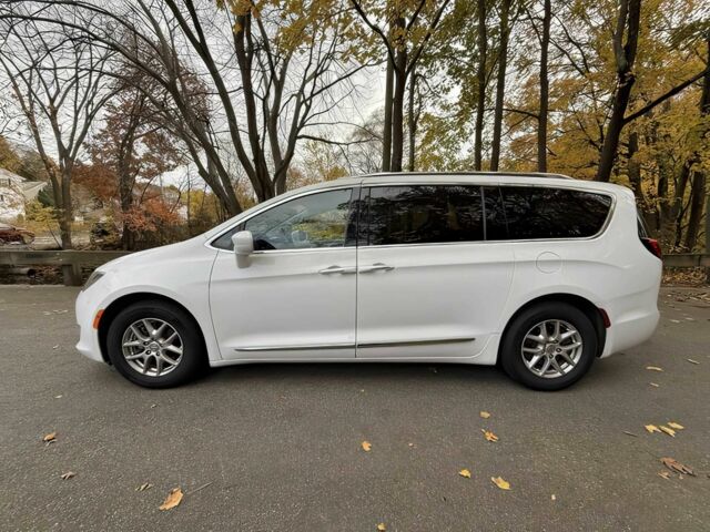 Белый Крайслер Пасифик, объемом двигателя 3.6 л и пробегом 42 тыс. км за 11200 $, фото 3 на Automoto.ua