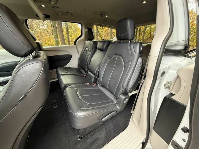 Белый Крайслер Пасифик, объемом двигателя 3.6 л и пробегом 42 тыс. км за 11200 $, фото 13 на Automoto.ua