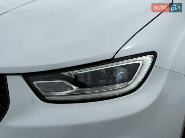 Белый Крайслер Пасифик, объемом двигателя 3.61 л и пробегом 97 тыс. км за 27600 $, фото 7 на Automoto.ua