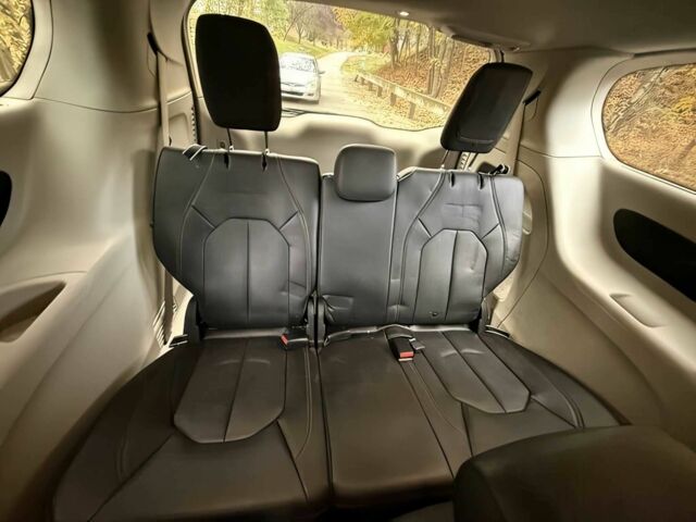 Белый Крайслер Пасифик, объемом двигателя 3.6 л и пробегом 42 тыс. км за 11200 $, фото 15 на Automoto.ua