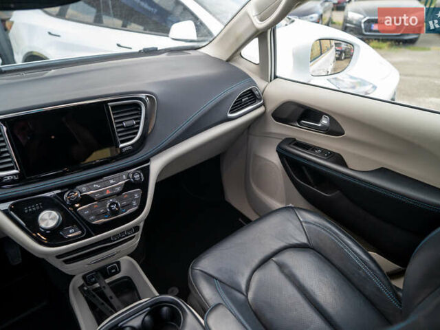 Белый Крайслер Пасифик, объемом двигателя 3.6 л и пробегом 135 тыс. км за 28000 $, фото 20 на Automoto.ua