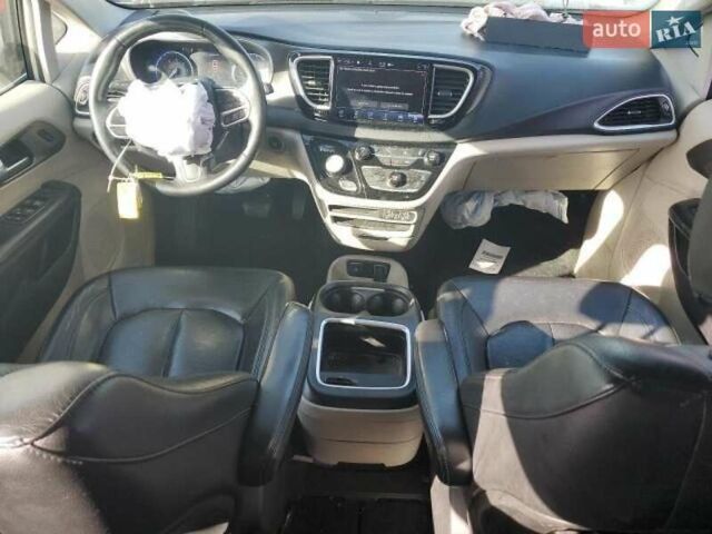 Білий Крайслер Pacifica, об'ємом двигуна 3.6 л та пробігом 146 тис. км за 11000 $, фото 6 на Automoto.ua