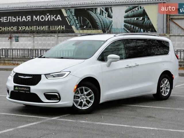 Белый Крайслер Пасифик, объемом двигателя 3.61 л и пробегом 132 тыс. км за 24500 $, фото 8 на Automoto.ua