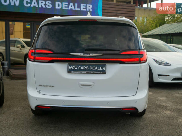 Белый Крайслер Пасифик, объемом двигателя 3.6 л и пробегом 135 тыс. км за 28000 $, фото 8 на Automoto.ua