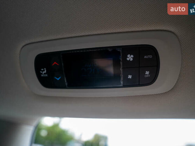 Белый Крайслер Пасифик, объемом двигателя 3.6 л и пробегом 135 тыс. км за 28000 $, фото 27 на Automoto.ua