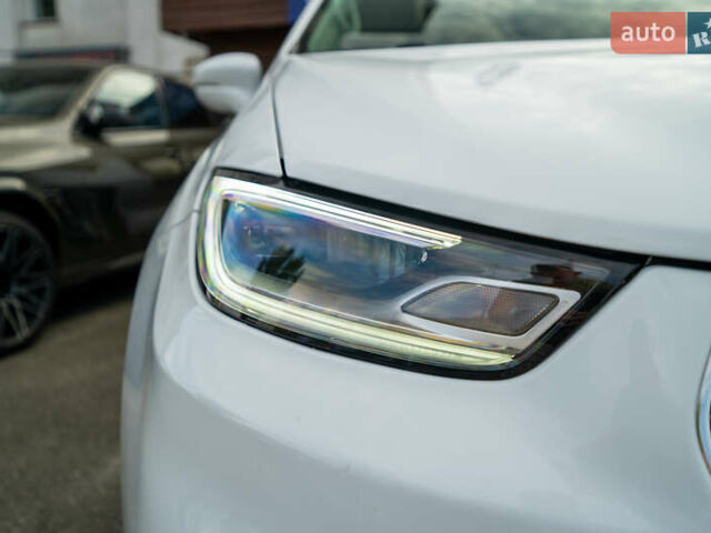 Белый Крайслер Пасифик, объемом двигателя 3.6 л и пробегом 135 тыс. км за 28000 $, фото 4 на Automoto.ua