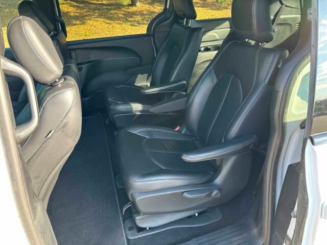 Белый Крайслер Пасифик, объемом двигателя 3.6 л и пробегом 22 тыс. км за 14000 $, фото 10 на Automoto.ua