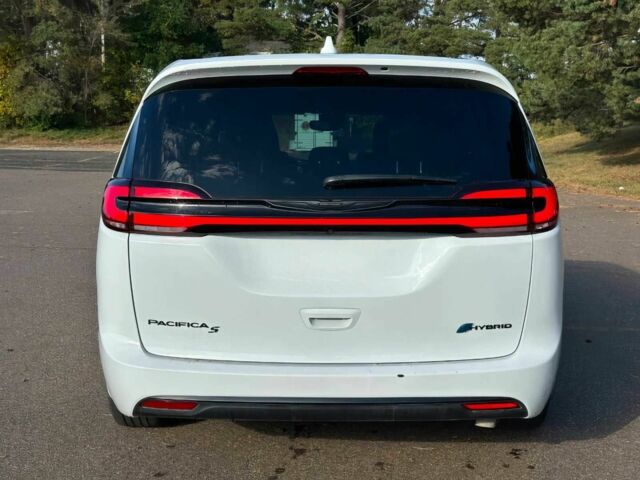 Белый Крайслер Пасифик, объемом двигателя 3.6 л и пробегом 22 тыс. км за 14000 $, фото 4 на Automoto.ua