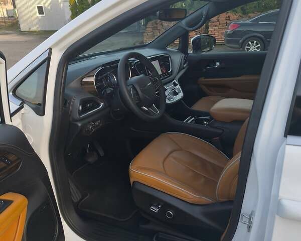 Білий Крайслер Pacifica, об'ємом двигуна 3.6 л та пробігом 20 тис. км за 42500 $, фото 11 на Automoto.ua