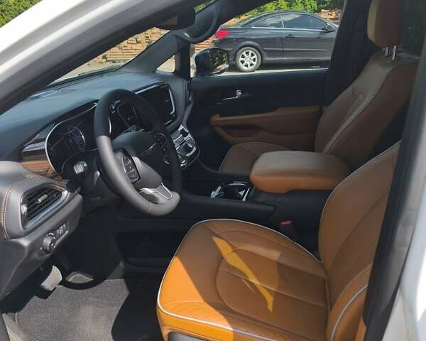 Білий Крайслер Pacifica, об'ємом двигуна 3.6 л та пробігом 12 тис. км за 45000 $, фото 10 на Automoto.ua