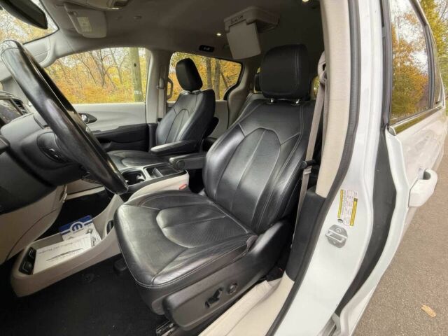 Белый Крайслер Пасифик, объемом двигателя 3.6 л и пробегом 36 тыс. км за 13000 $, фото 9 на Automoto.ua