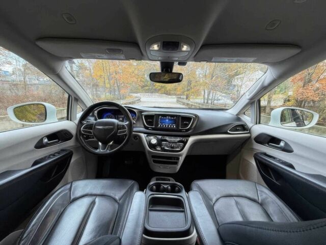 Белый Крайслер Пасифик, объемом двигателя 3.6 л и пробегом 36 тыс. км за 13000 $, фото 7 на Automoto.ua