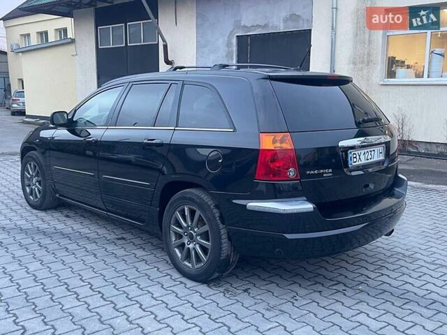 Чорний Крайслер Pacifica, об'ємом двигуна 4 л та пробігом 392 тис. км за 8499 $, фото 1 на Automoto.ua