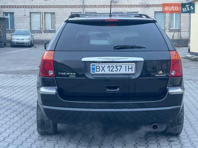 Чорний Крайслер Pacifica, об'ємом двигуна 4 л та пробігом 392 тис. км за 8499 $, фото 4 на Automoto.ua