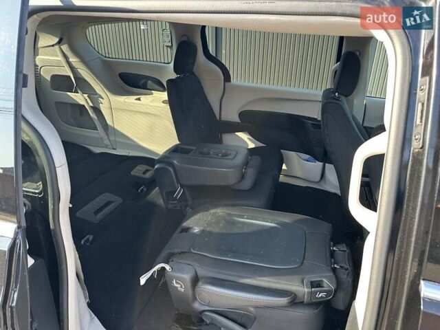 Чорний Крайслер Pacifica, об'ємом двигуна 3.61 л та пробігом 78 тис. км за 15500 $, фото 22 на Automoto.ua