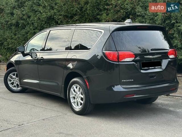 Чорний Крайслер Pacifica, об'ємом двигуна 3.61 л та пробігом 78 тис. км за 15500 $, фото 1 на Automoto.ua