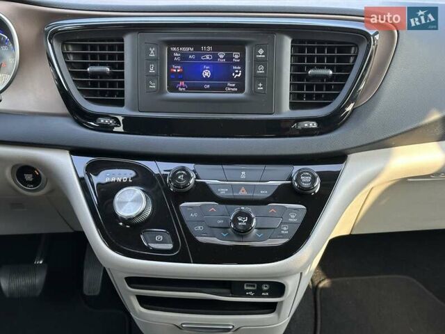 Чорний Крайслер Pacifica, об'ємом двигуна 3.61 л та пробігом 78 тис. км за 15500 $, фото 17 на Automoto.ua