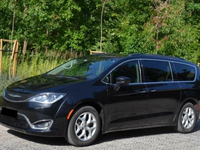 Чорний Крайслер Pacifica, об'ємом двигуна 3.6 л та пробігом 121 тис. км за 13900 $, фото 2 на Automoto.ua