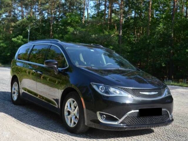 Чорний Крайслер Pacifica, об'ємом двигуна 3.6 л та пробігом 121 тис. км за 13900 $, фото 1 на Automoto.ua