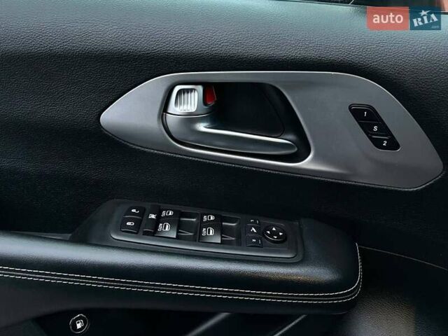 Черный Крайслер Пасифик, объемом двигателя 3.6 л и пробегом 233 тыс. км за 20350 $, фото 15 на Automoto.ua