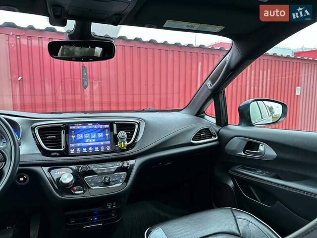 Черный Крайслер Пасифик, объемом двигателя 3.6 л и пробегом 233 тыс. км за 20350 $, фото 19 на Automoto.ua