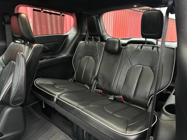 Черный Крайслер Пасифик, объемом двигателя 3.6 л и пробегом 233 тыс. км за 20350 $, фото 23 на Automoto.ua