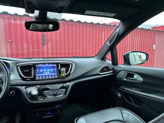 Черный Крайслер Пасифик, объемом двигателя 3.6 л и пробегом 233 тыс. км за 20350 $, фото 20 на Automoto.ua