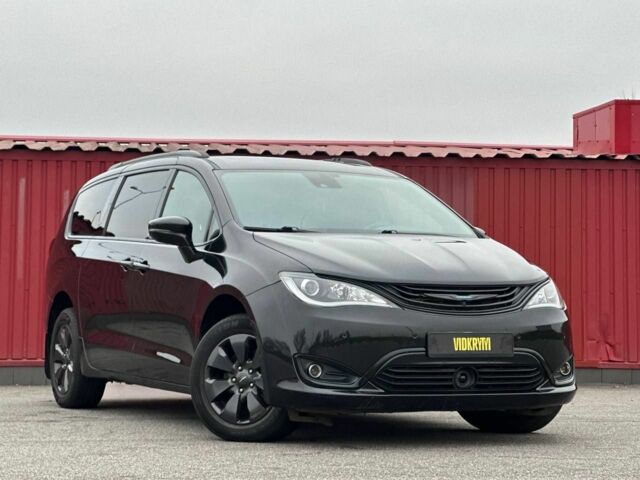 Черный Крайслер Пасифик, объемом двигателя 3.6 л и пробегом 233 тыс. км за 20350 $, фото 5 на Automoto.ua