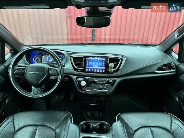 Черный Крайслер Пасифик, объемом двигателя 3.6 л и пробегом 233 тыс. км за 20350 $, фото 16 на Automoto.ua