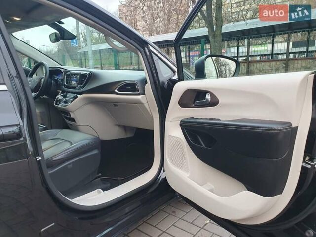 Черный Крайслер Пасифик, объемом двигателя 3.6 л и пробегом 104 тыс. км за 18999 $, фото 29 на Automoto.ua