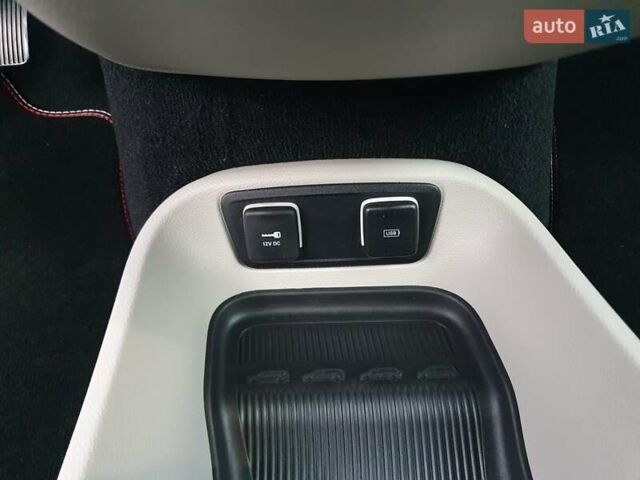 Черный Крайслер Пасифик, объемом двигателя 3.6 л и пробегом 104 тыс. км за 18999 $, фото 56 на Automoto.ua